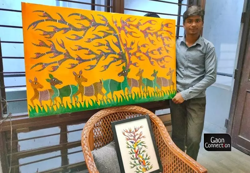 For 17-year-old Umesh, staying in Aranyawas provided an opportunity to pick up the Gond style of tribal art.