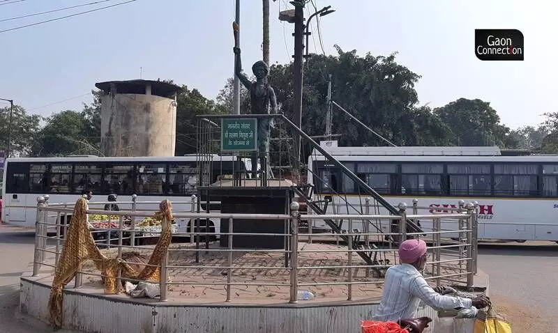 Birsa Munda statue at a square in Chaibasa in West Singhbhum. 