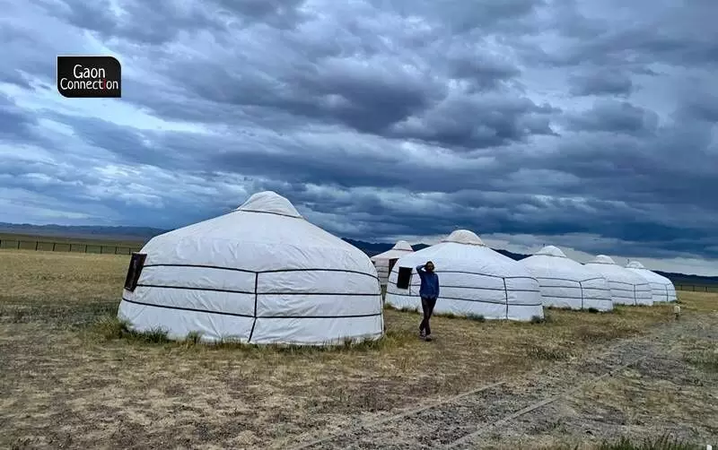 Ancient gers could not be dismantled and had to be wheeled from one location to the other sometimes pulled by as many as 22 yaks.