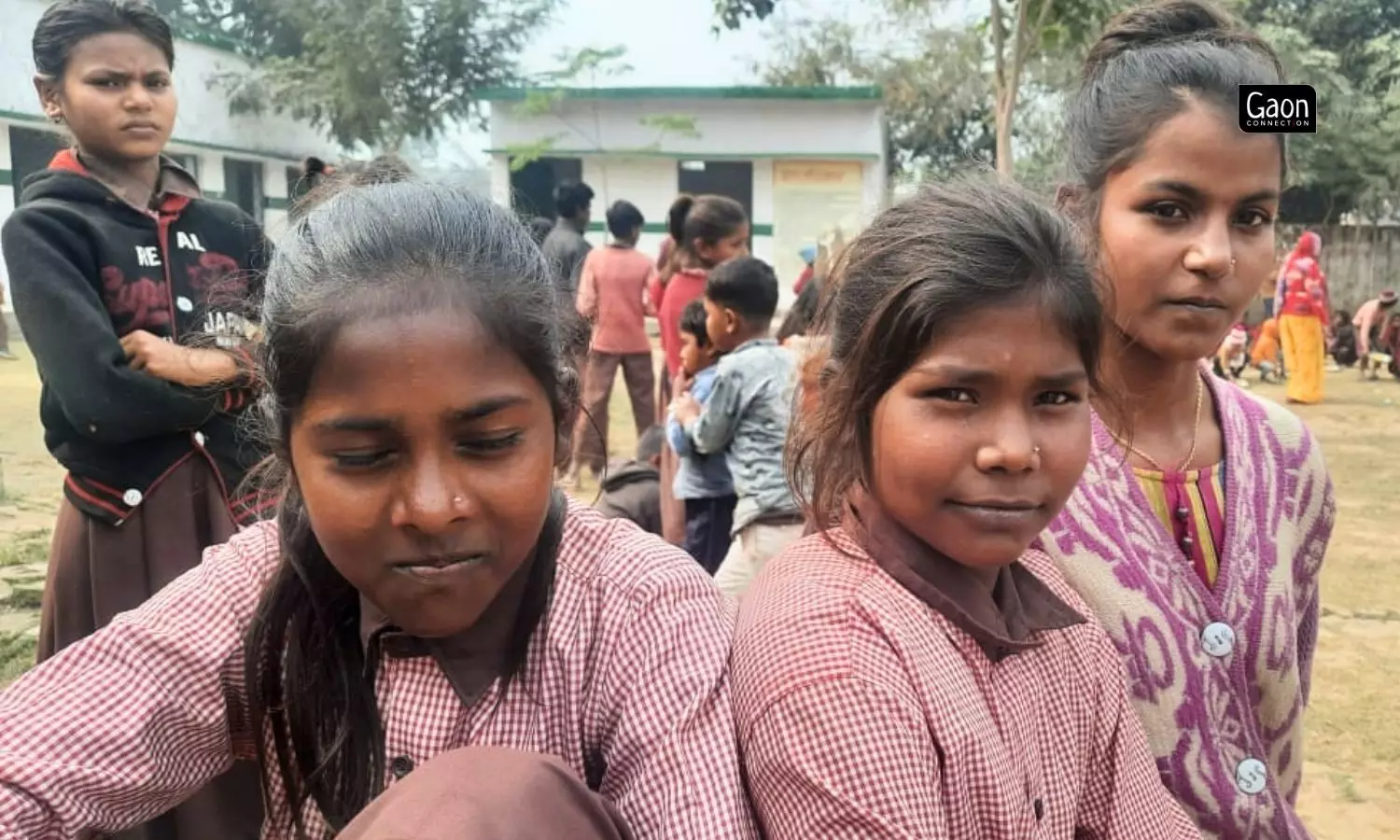 Indravati Nishad(left), Yashoda Nishad(middle) and Ruby Nishad(right). Photo by Aishwarya Tripathi.