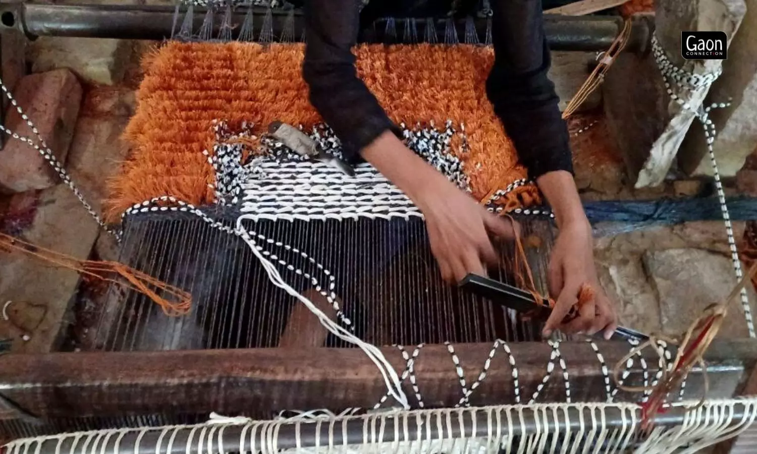 There are hundreds and thousands of weavers in the region whose forefathers were also carpet weavers. 