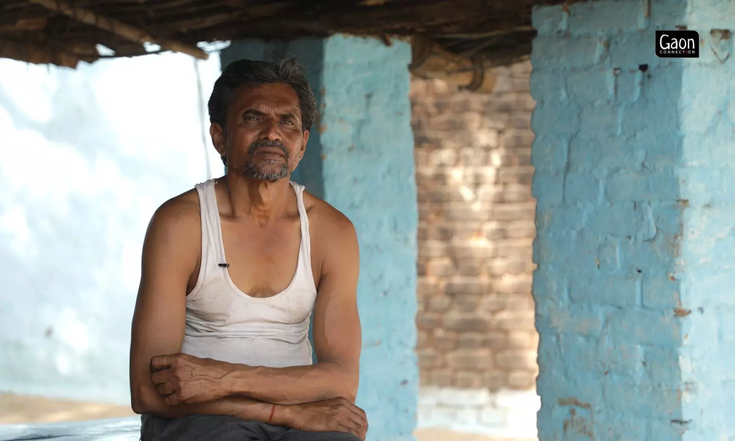 Naresh Kumar, a farmer with marginal landholding in Bilbai village of Mahoba, Uttar Pradesh expresses his inability to save the money for a solar irrigation pump.