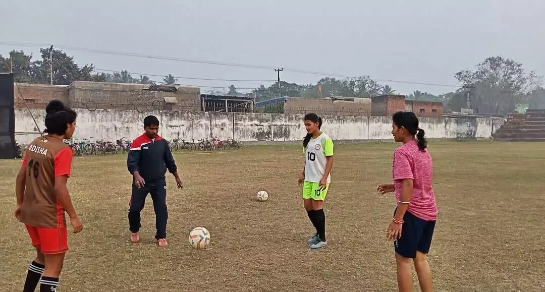 It all began in the late 1990s with a coach called Chittaranjan Das, who instilled the passion for football in Aul. 