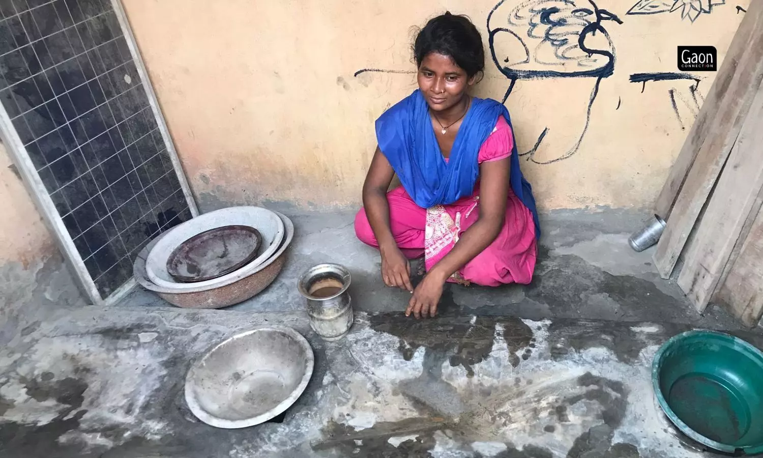 Simply put, a Phaydemand Shauchalay has two specially-designed ecosan toilet pans placed above two concrete chambers, which are divided by a wall.