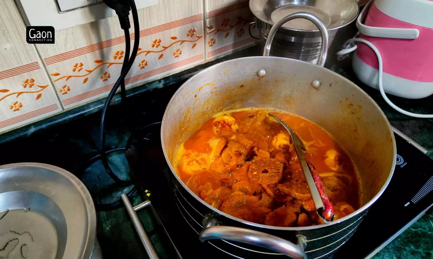 Here Ale Hachi is being cooked after draining the water, the pieces are fried in oil. 